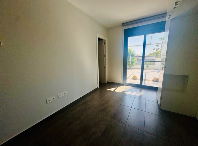 Wederverkoop - Villa - Algorfa - La Finca Golf Resort