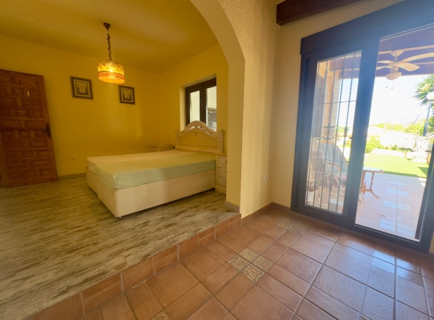 Resale - Villa - Torrevieja - Los balcones