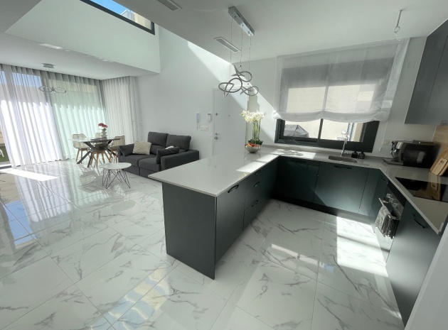 Återförsäljning - Villa - Los Montesinos - La Herrada