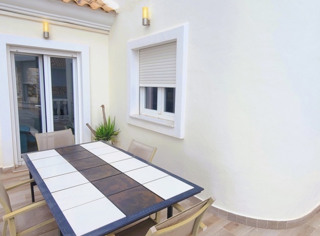 Resale - Villa - Villamartin - bosque de las lomas