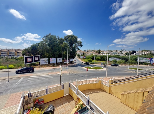 Resale - Apartment - Villamartin