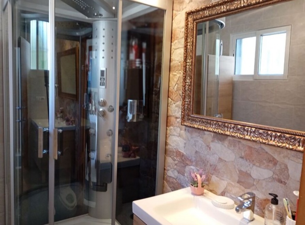 Wederverkoop - Villa - Villamartin - El Galan