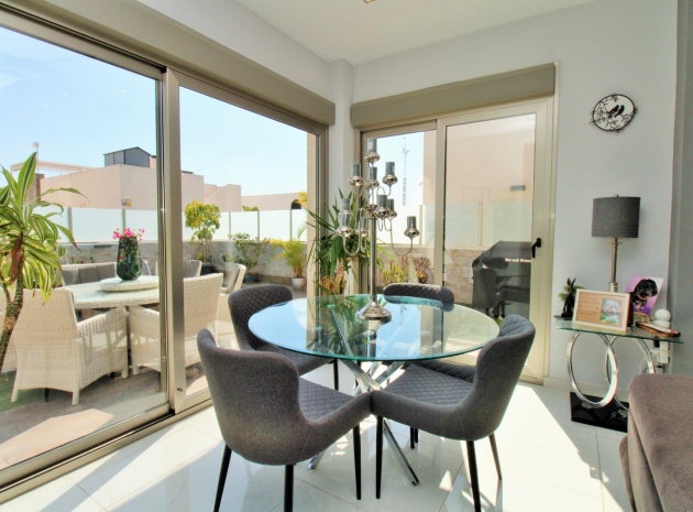 Återförsäljning - Villa - Pau 26 - Villamartin