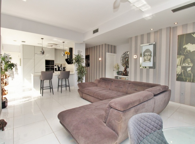 Återförsäljning - Villa - Pau 26 - Villamartin