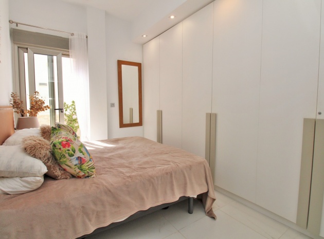 Återförsäljning - Villa - Pau 26 - Villamartin