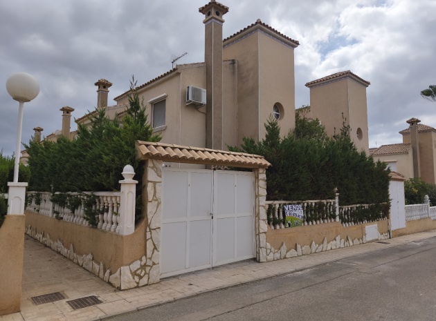 Resale - Villa - Playa Flamenca - zodiaco