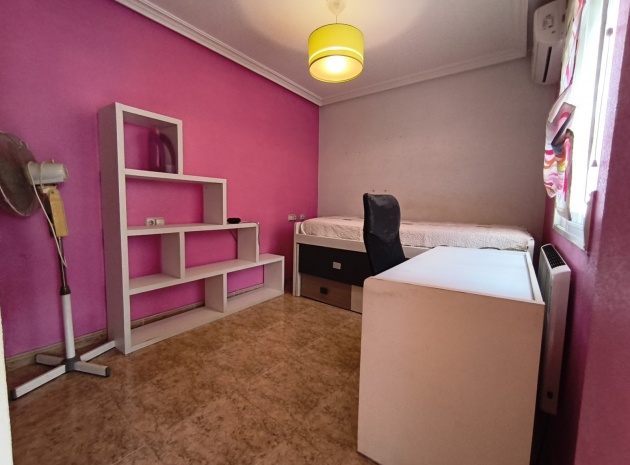 Resale - Villa - Playa Flamenca - zodiaco