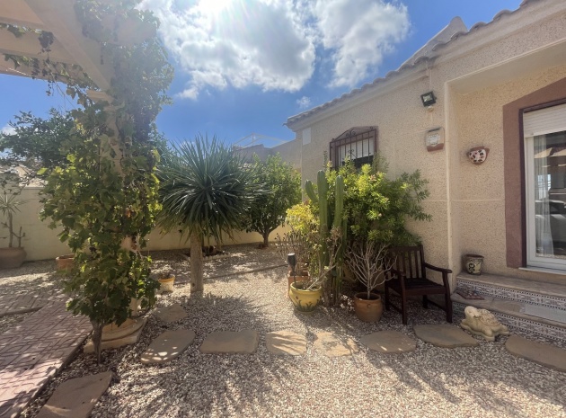 Resale - Villa - Algorfa