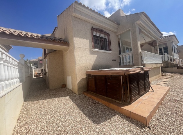 Resale - Villa - Algorfa