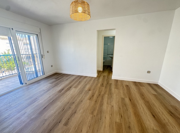 Resale - Apartment - Torrevieja - la siesta