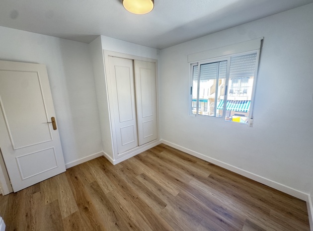 Resale - Apartment - Torrevieja - la siesta