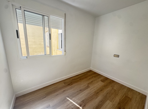 Resale - Apartment - Torrevieja - la siesta