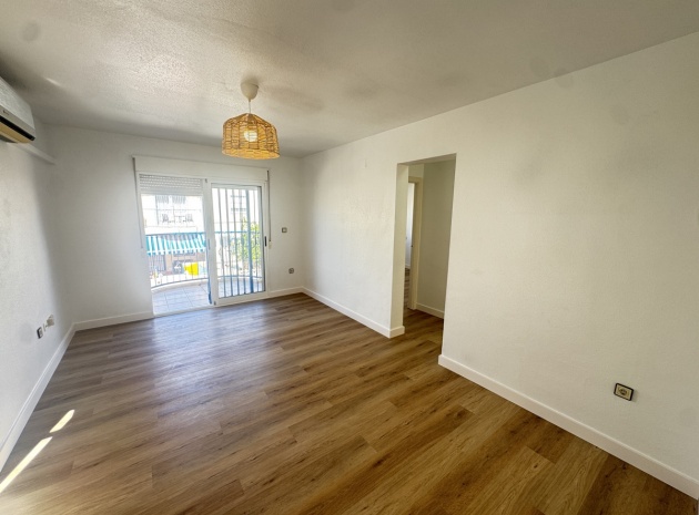 Resale - Apartment - Torrevieja - la siesta