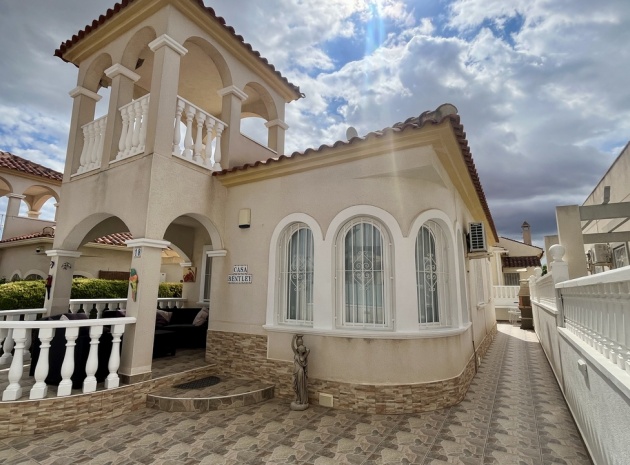 Resale - Villa - Algorfa