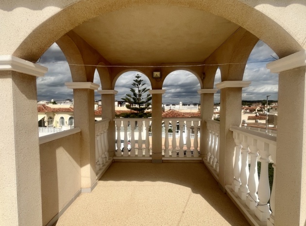 Resale - Villa - Algorfa