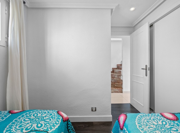 Resale - Apartment - Punta Prima