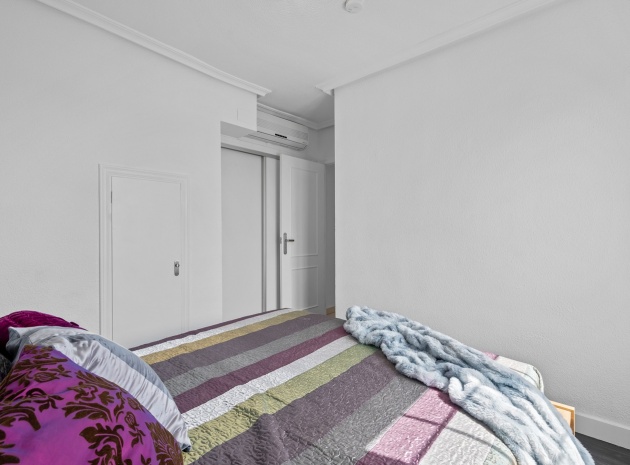 Resale - Apartment - Punta Prima