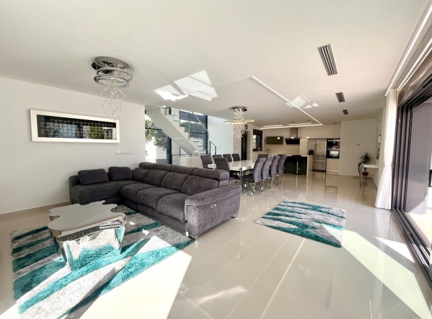 Wiederverkauf - Villa - San Miguel de Salinas - Res. Bellavista