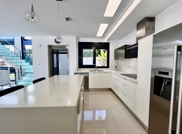 Wiederverkauf - Villa - San Miguel de Salinas - Res. Bellavista