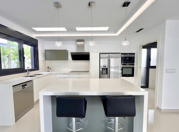 Wiederverkauf - Villa - San Miguel de Salinas - Res. Bellavista