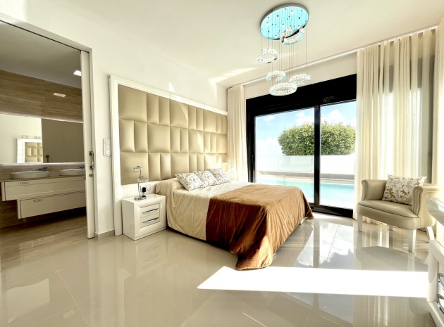 Wiederverkauf - Villa - San Miguel de Salinas - Res. Bellavista