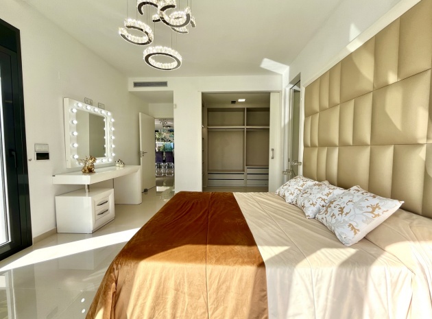 Wiederverkauf - Villa - San Miguel de Salinas - Res. Bellavista