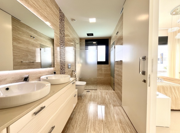 Wiederverkauf - Villa - San Miguel de Salinas - Res. Bellavista