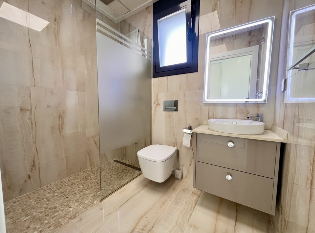 Wiederverkauf - Villa - San Miguel de Salinas - Res. Bellavista