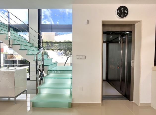 Wiederverkauf - Villa - San Miguel de Salinas - Res. Bellavista