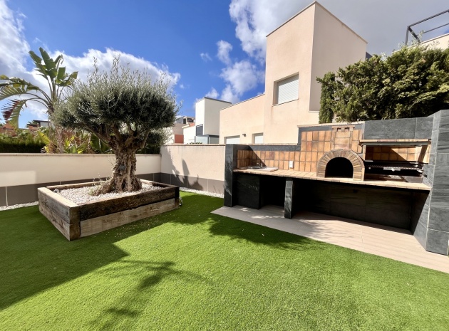 Wiederverkauf - Villa - San Miguel de Salinas - Res. Bellavista