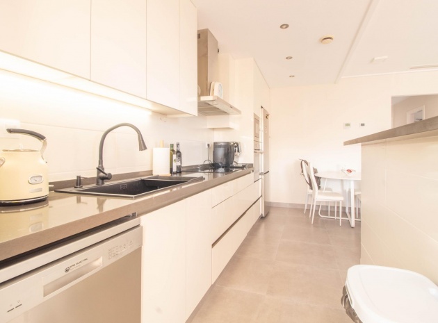 Resale - Apartment - Punta Prima - vista azul