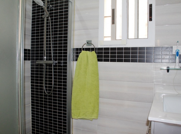 Resale - Villa - Villamartin - blue lagoon