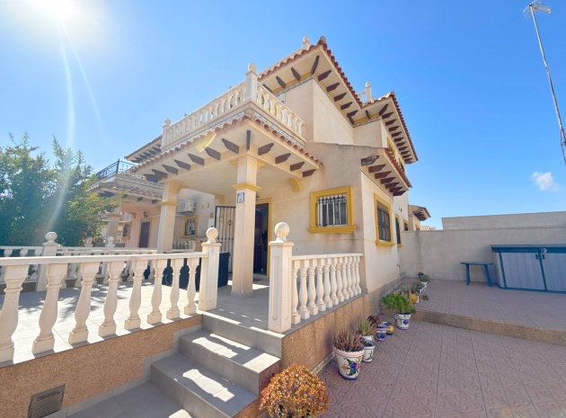 Resale - Villa - Cabo Roig - la regia