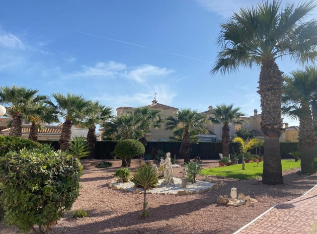 Resale - Apartment - Villamartin