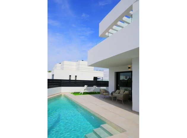 Nybyggnad - Villa - Dolores - polideportivo