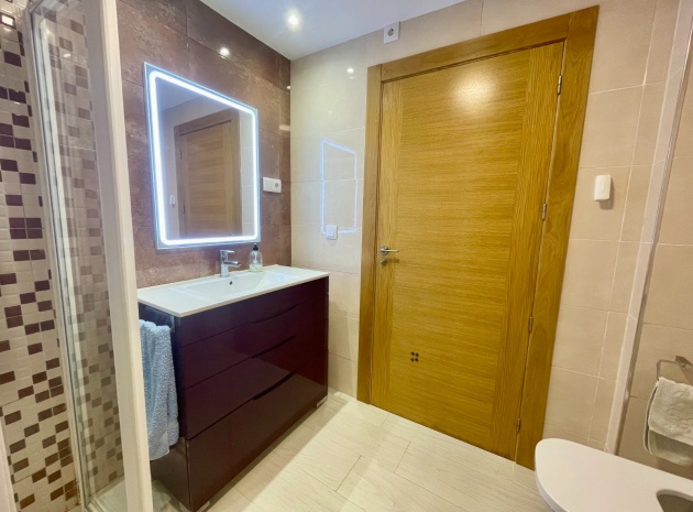 Wederverkoop - Appartement - Torrevieja - 1st line to the sea