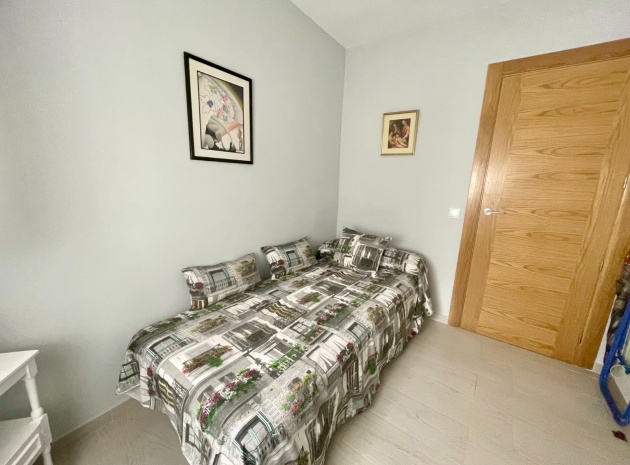 Wederverkoop - Appartement - Torrevieja - 1st line to the sea