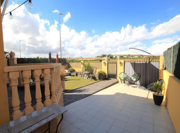 Resale - Villa - Guardamar del Segura - Guardamar - El Raso