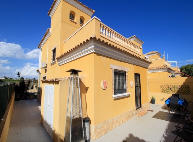 Resale - Villa - Guardamar del Segura - Guardamar - El Raso