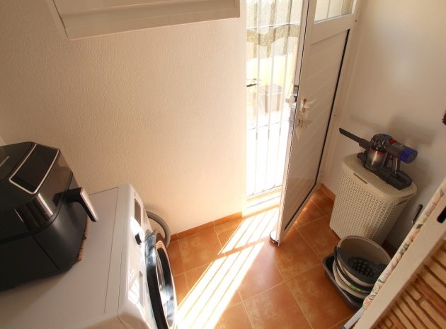 Resale - Villa - Guardamar del Segura - Guardamar - El Raso