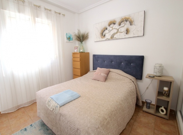 Resale - Villa - Guardamar del Segura - Guardamar - El Raso