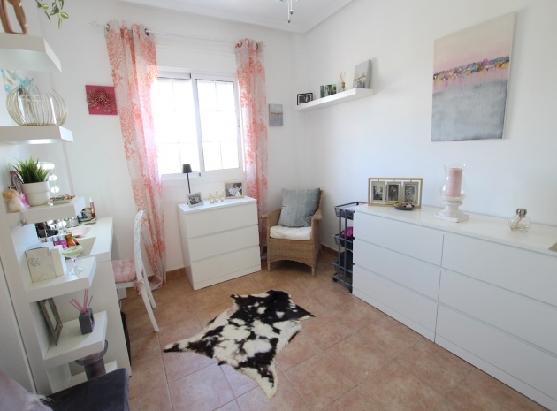 Resale - Villa - Guardamar del Segura - Guardamar - El Raso