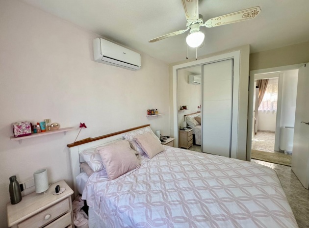 Wiederverkauf - Villa - Punta Prima - Las Barcas