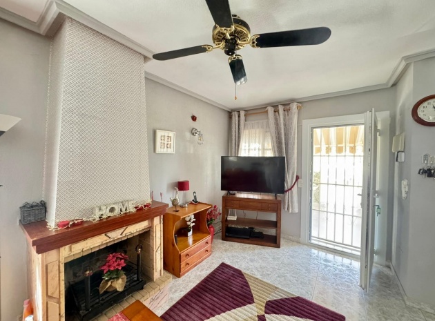 Wiederverkauf - Villa - Punta Prima - Las Barcas