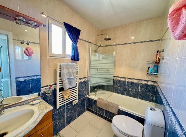 Wiederverkauf - Villa - Punta Prima - Las Barcas