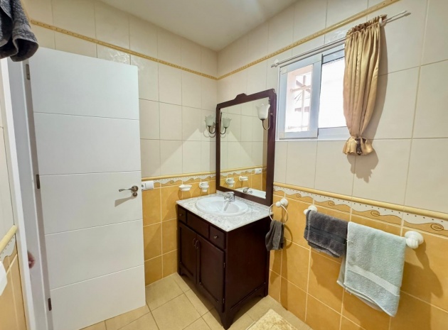 Wiederverkauf - Villa - Punta Prima - Las Barcas