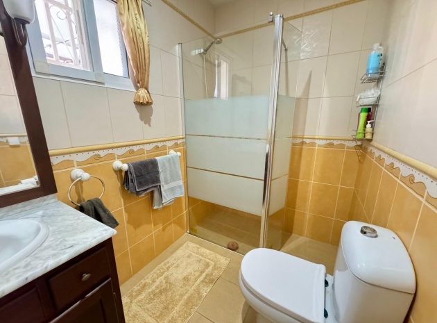 Wiederverkauf - Villa - Punta Prima - Las Barcas