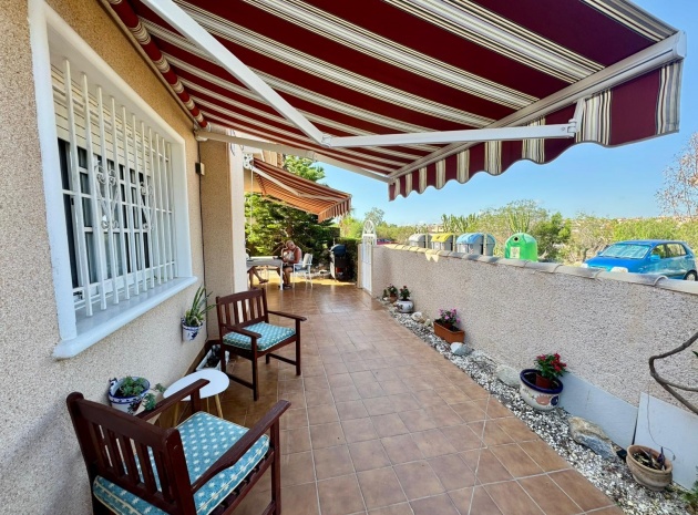 Wiederverkauf - Villa - Punta Prima - Las Barcas