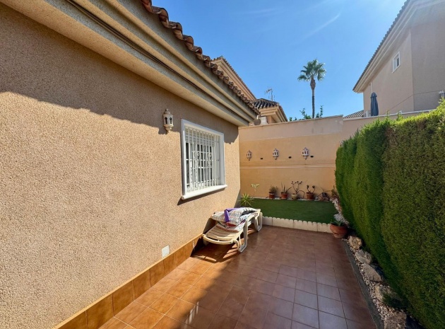 Wiederverkauf - Villa - Punta Prima - Las Barcas