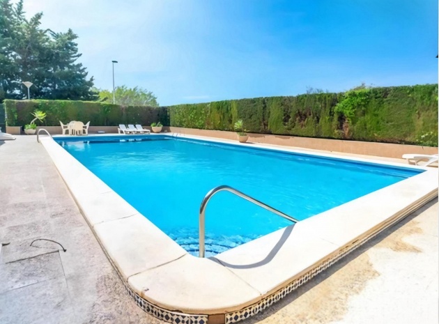 Wiederverkauf - Villa - Punta Prima - Las Barcas